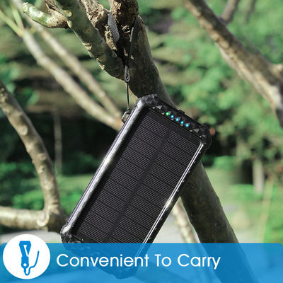 IPX5 de waterdichte draagbare Zonne Aangedreven Lader 26800mAh van de Machtsbank met 3 Ingebouwde Kabels